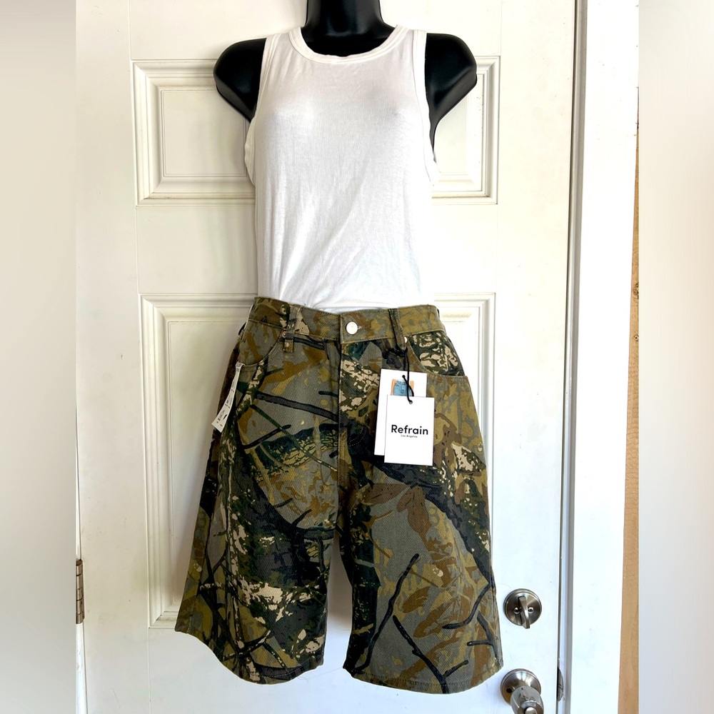 NWT Tree Camo Dad Shorts, Jorts, Denim Shorts Womens size 9 / 29